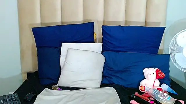 sexyasstinaxxx (F milf) - cowgirl dildo ride