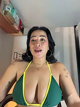 Webcam Model (AsianMilfSheryl) is live