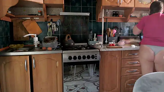 uliastar - Uliastar's free webcam - UK Sex Cams