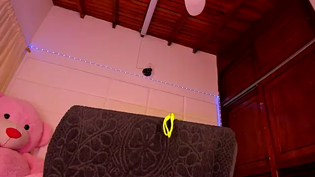 gabby_haze (F young) - enjoy with me make me cum