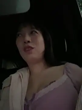 美女yourkeer在线直播