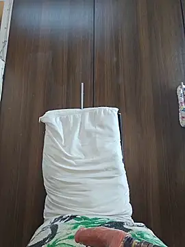 Webcam Model (Rebeca_xs)  is live.Free join now!