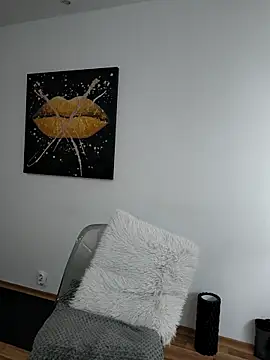 Webcam Model (DaisyLuvsYou_) is live