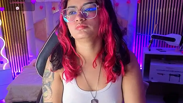 kristen_tay (F young) - dildo inside pussy with hush in ass