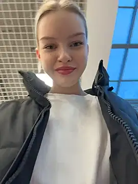 ashleymur (F teen) - naked show