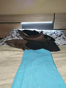 stefany_miller77 (F milf) - play ass fingers + 3 min control toy