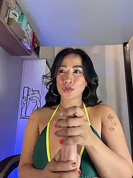 AsianMilfSheryl live cam profile