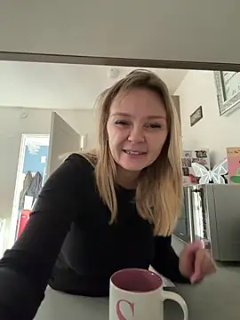 sky25x - Sky25x's free webcam - UK Sex Cams