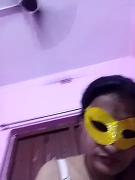 gullapi - Gullapi's free webcam - UK Sex Cams