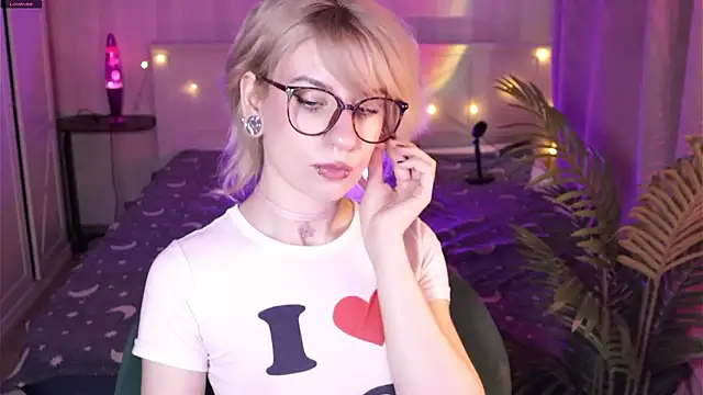 _moonlight_t (F young) - Delicious blowjob