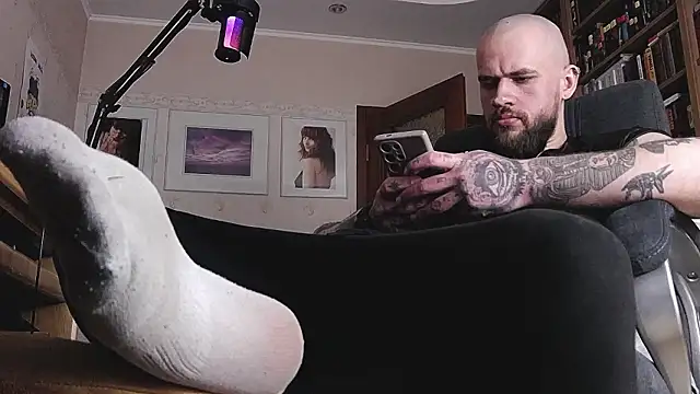 findomjason (M young) - to be a good boy is what u crave😈