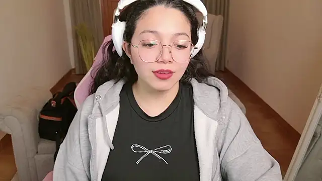 selenablumx - SelenaBlumX's free webcam - UK Sex Cams