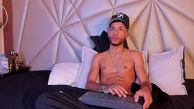 thiagoferreti (M twink) - Balls Play 🍌🔥