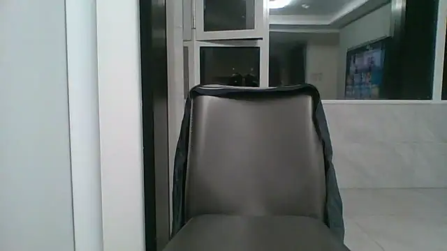 nole_china7 (Ask my age) - talk / fun / cum