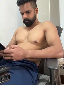 Vineeth3906 live cam