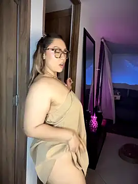 im_sophiie (G young) - Desnuda & En Cuatro (dedos adentro)💦😈