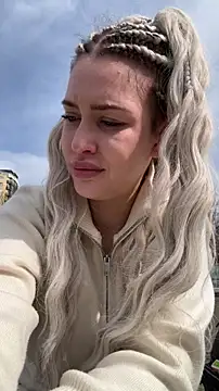 KikiWatson live cam profile