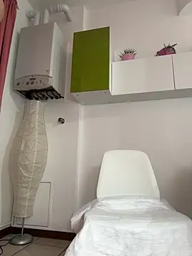 Webcam Model (x_elena_x)  is live.Free join now!