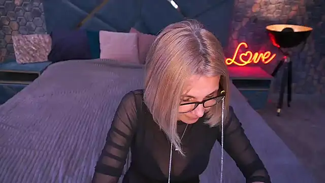 MiaRossy live sex cam