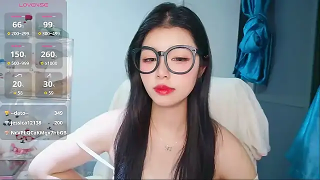 美女-XiaoYu-777在线直播