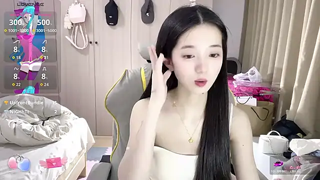 美女OiOi-666在线直播