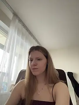 maryhiggins (F young) - Playing with pussy