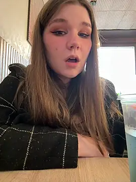 pumashyxd (F young) - DILDO PUSSY FUCK IN THE CAFE