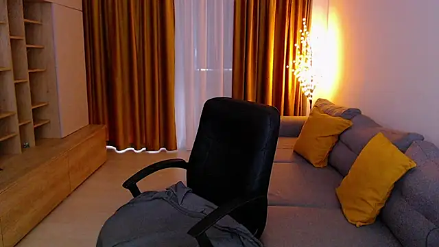 _mia_adams (F young) - 🖤Make me happy 🖤