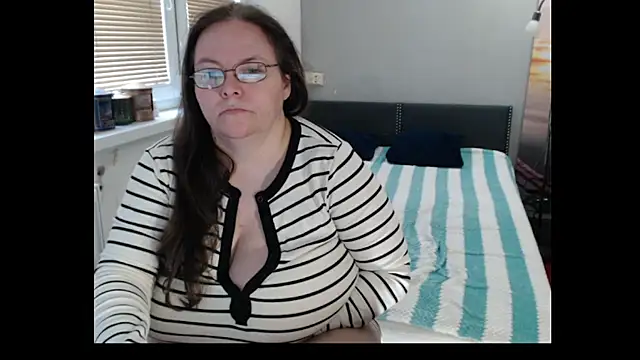 sweetboobs - Sweetboobs's free webcam - UK Sex Cams