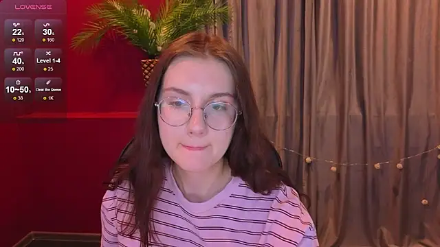 vixenlight (F teen) - boobs