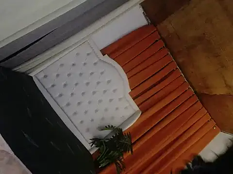 sweet_18nicole (T young) - public cum