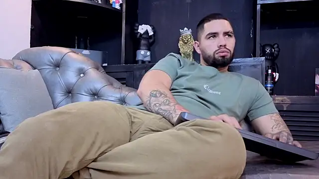 matteosantos live sex cam