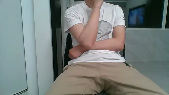 nole_china7 (Ask my age) - talk / fun / cum