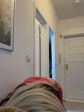 Webcam Model (SelinaGalinsky6)  is live.Free join now!