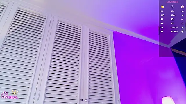 emmaacastro (F young) - shake ur boobs close to cam