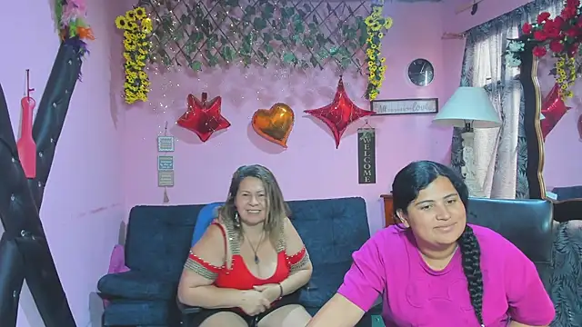 lesbiancuple - Lesbiancuple's free webcam - UK Sex Cams