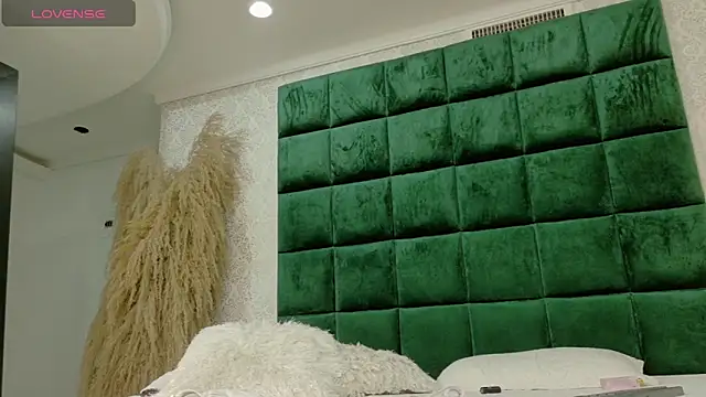 celeste_ember - Celeste_Ember's free webcam - UK Sex Cams