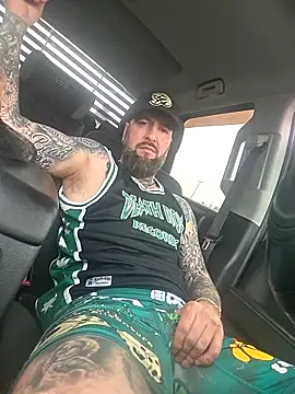 Beardedtattood Live Webcam on Stripchat