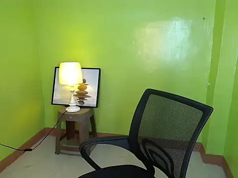 ms_sultrysallyyxx (T teen) - MAKE ME CUM BABY!