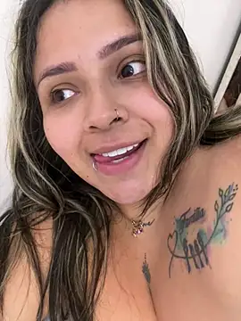 Webcam Model (ashley-swift-)  is live.Free join now!