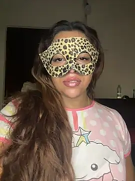 Webcam Model (SLNatasha)  is live.Free join now!