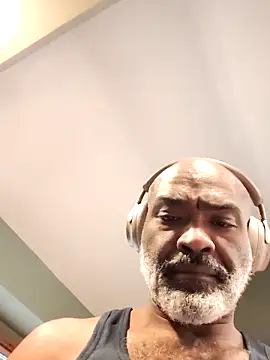 sinnernoir (M mature) - shower/ wet naked ass