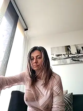 Webcam Model (Latiinvenushot)  is live.Free join now!