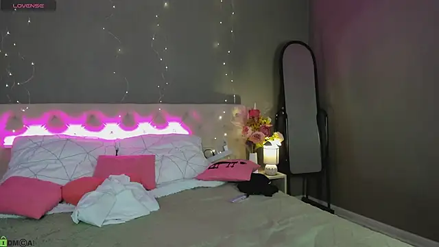 moonlitadele - MoonlitAdele's free webcam