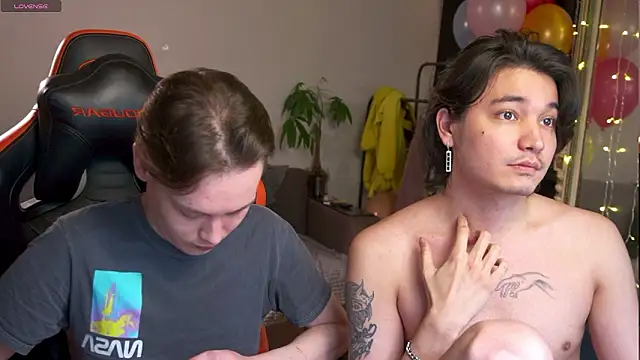 badtwinkboys - Badtwinkboys's free webcam - UK Sex Cams