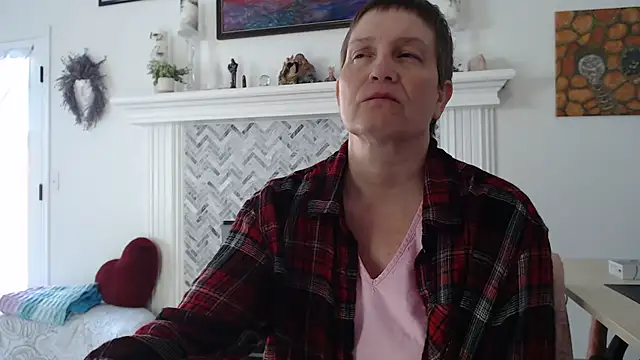 AuroraWillows's Stripchat show and profile