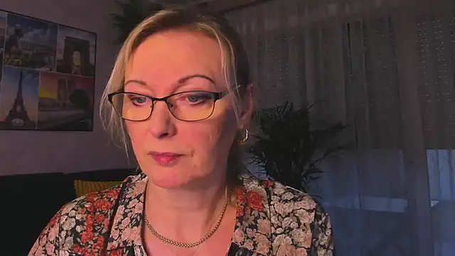 vanessa_chat - Vanessa_chat's free webcam - UK Sex Cams