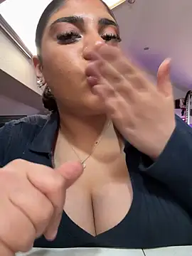 Webcam Model (MinaKhalina)  is live.Free join now!