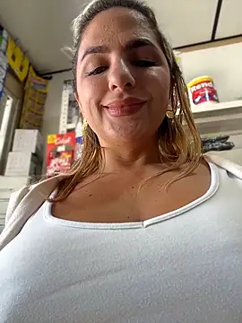 #bigass#bigboobs#hairy#publicshow#Milf#hiddencam#