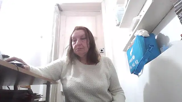 AnnaLive570 live cam profile